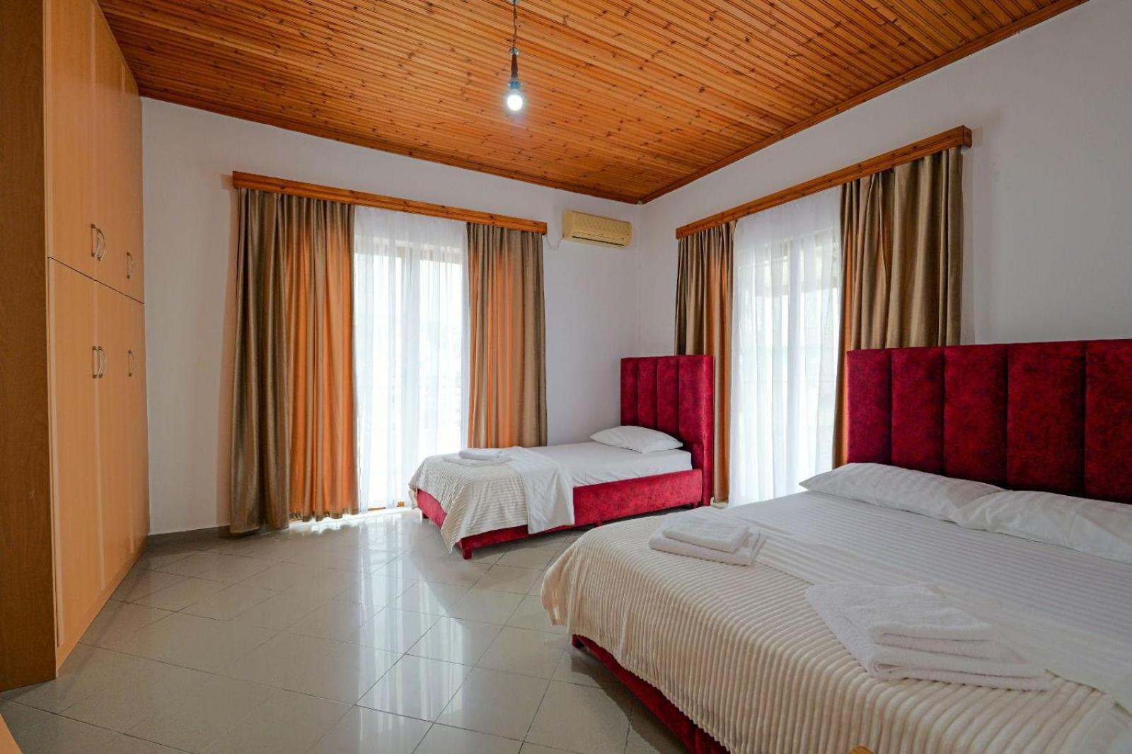 Hotel Eden Sarande Luaran gambar