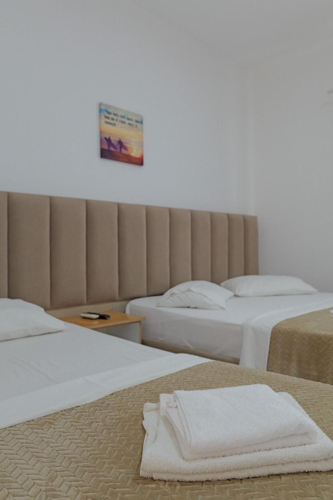 Hotel Eden Sarande Luaran gambar
